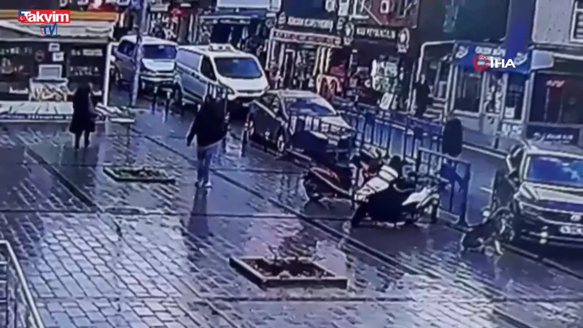 Ataşehir’de motosiklet hırsızlığı kamerada