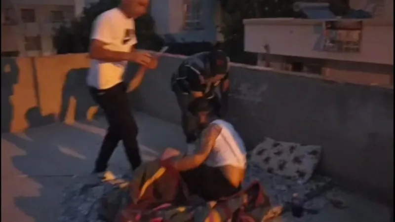 They robbed 16 million, one was caught sleeping on the roof (DHA)