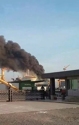 Son dakika: Yalova'da korkutan tersane yangını