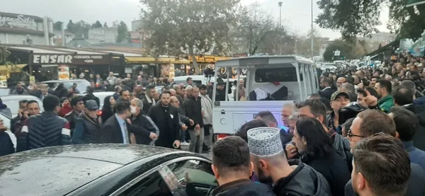 Abdurrahim Albayrak'ın acı günü: Torunu Batuhan Bostancı son yolculuğuna uğurlandı! Annesi evlat acısıyla yıkıldı-5