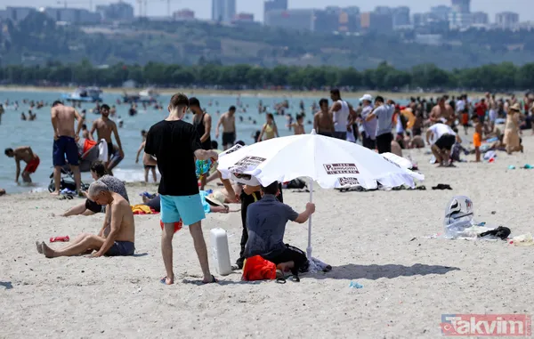İstanbullular Kurban Bayramı'nda halk plajına akın etti - 12