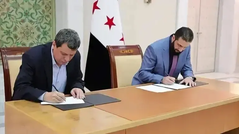 1787902069121.jpeg YPG’nin feshi sonrası yeni adım! Mazlum Abdi,Şara’nın danışmanı oldu-2
