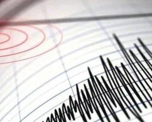 Endonezya’da 7.7 büyüklüğünde deprem