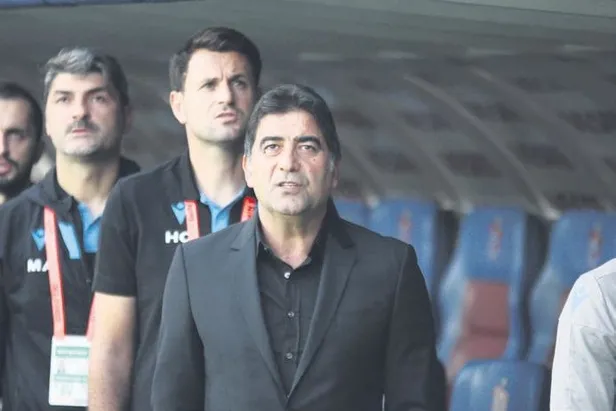 Trabzonspor, 75 dakika 10 kişi oynadığı maçta Alanya’yı yıktı-6