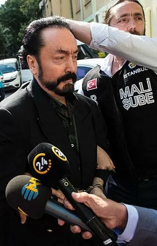 Elebaşı Adnan Oktar, Fethullah Gülen'e ve darbeye methiyeler dizmiş!