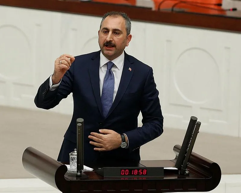 Bakandan tartışmaları bitirecek açıklama