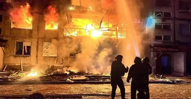 Rusya Ukrayna’yı vurdu! Donetsk’te hareketli gece: Ölü ve yaralılar var