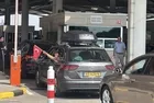 Gurbetçinin uzun yol yorgunluğuna çözüm… Yabancı plakalı araçlarda aile üyelerine sürüş hakkı tanındı