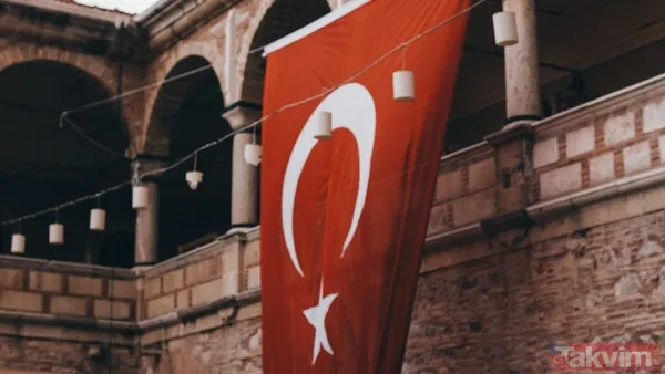 Sultangazi Belediyesi, 30 Ağustos Zafer Bayramı Etkinlikleri Kapsamında Oğuz Han Koç Konseri Düzenliyor. Konser Halka Açık Ve Ücretsiz Olacak.