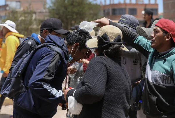kaz-daglarinda-ormanlik-alanda-ortu-yangini-cikti-1673321113000.jpg Peru'da tansiyon düşmüyor! Protestolarda 14 kişi daha öldü-8