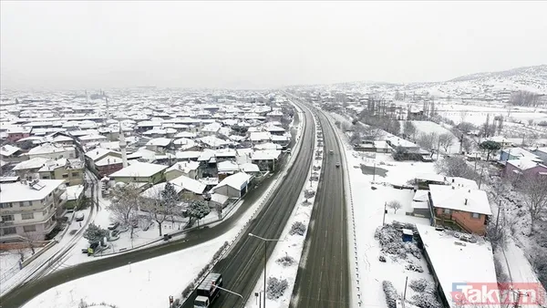 Meteoroloji İstanbul'u şimdi de turuncu kod ile uyardı! Kar yağışı devam edecek mi? | 25 Ocak 2022 HAVA DURUMU - 28