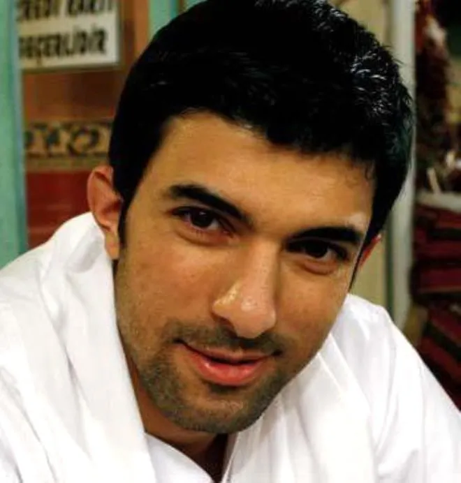 67'lik Semra Özdamar’ın son haline bakın! “Yıllar ona acımamış” Yeşilçam efsanesi Hababam Sınıfı'nın masum yüzlü Semra hocasıydı... - 30