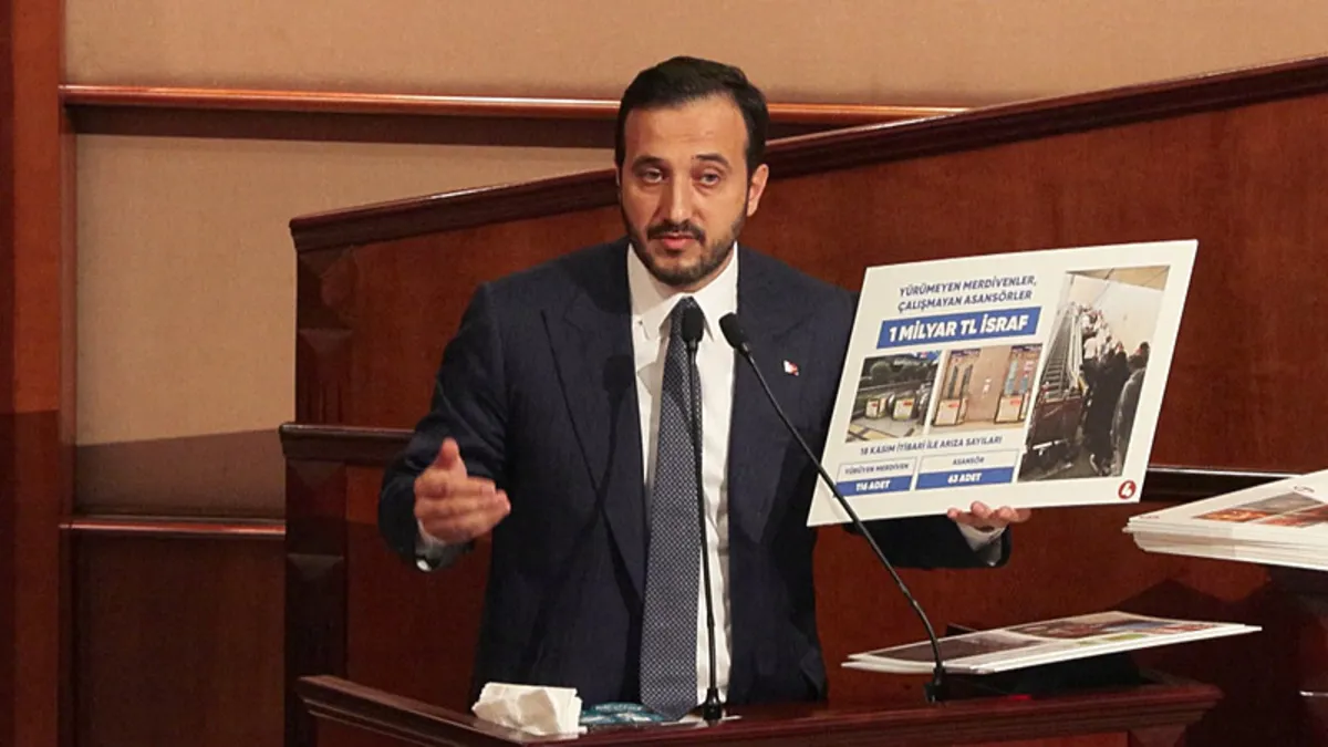 Bağcılar Belediye Başkanı Abdullah Özdemir İBB'yi topa tuttu: "İETT'nin kapısına kilit vurulacak noktaya geldi"