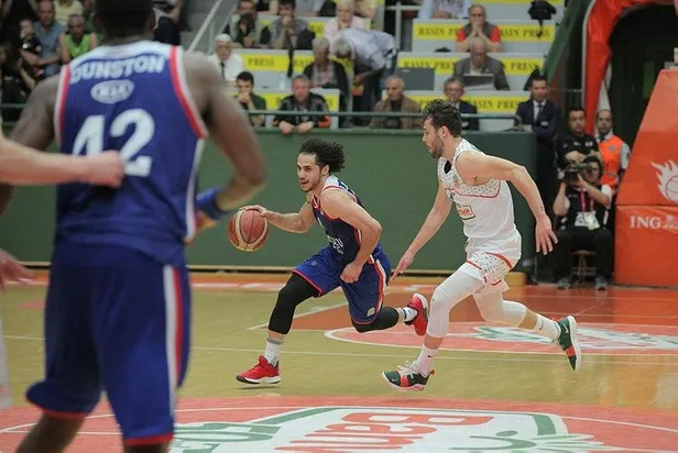 Anadolu Efes yarı finalist oldu | Banvit: 77- Anadolu Efes: 87 Maç sonucu-1