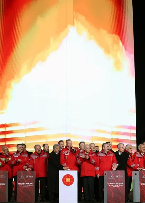 deprem-bolgesine-ozel-onem-baskan-recep-tayyip-erdogan-2023-yilinda-76-yurt-ici-ziyareti-gerceklestirdi-1703955115701.jpeg Deprem bölgesine özel önem | Başkan Recep Tayyip Erdoğan 2023 yılında 76 yurt içi ziyareti gerçekleştirdi-16