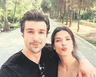 Şarkılar Larissa’ya