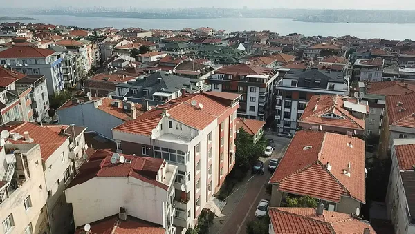 Avcılar'da 2 bina tahliye edildi: Deprem oluyor sandık-2