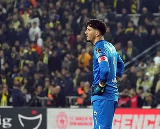 Fenerbahçe'den Altay Bayındır hamlesi! Yanına o isim geliyor