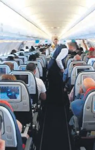 O koltukta polis var