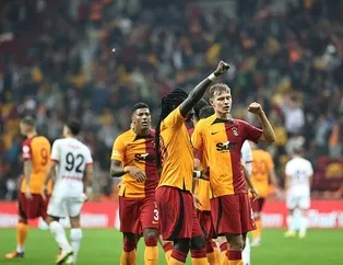 Kupa beyi Aslan güle oynaya