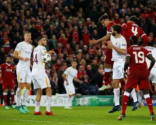 İngiliz rejisinden Salah’a secde sansürü!