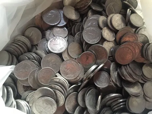 Tarihi konaktan para fışkırdı! Kapı kirişinde...-3
