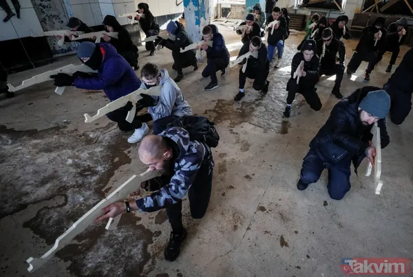 SON DAKİKA: Rusya Ukrayna son durum | Ukrayna sivilleri böyle eğitiyor - 47