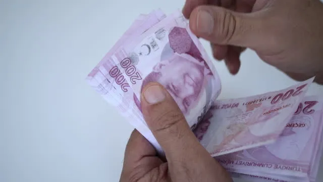 ihtiyac-kredisi-faizleri-dustu-iste-yeni-taksit-tablosu-1726171922457.jpg İhtiyaç kredisi faizleri düştü! İşte yeni taksit tablosu-8