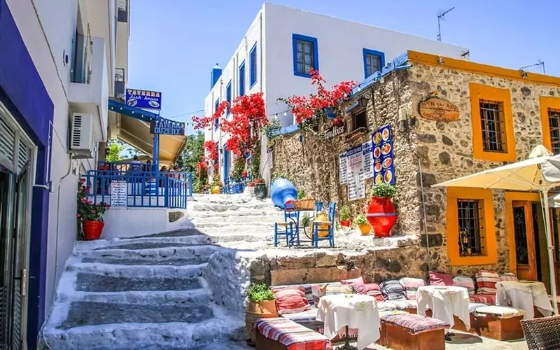 vizesiz-yunan-adalari-kos-adasina-nasil-gidilir-kos-adasi-istankoy-gidis-donus-feribot-bilet-fiyatlari-ve-sefe-1713429727017.jpeg Vizesiz Yunan adaları hangileri? Kos Adası'na nasıl gidilir? Kos Adası (İstanköy) gidiş-dönüş feribot BİLET FİYATLARI ve SEFER saatleri nasıl?-4