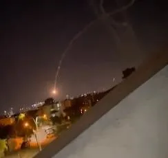 Demir Kubbe kafayı yedi: Soykırımcı İsrail'in füzeleri bu sefer Tel Aviv'e düştü-5