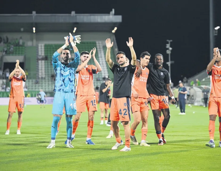 Başakşehir tur için sahada