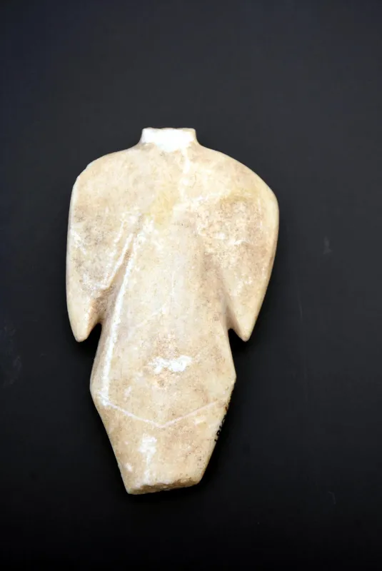 6-bin-yillik-tanrica-heykeli-izmir-bornovada-yesilova-hoyugunde-bulundu-1643699071609.jpg 6 bin yıllık tanrıça heykeli! İzmir Bornova'da Yeşilova Höyüğü'nde bulundu-9