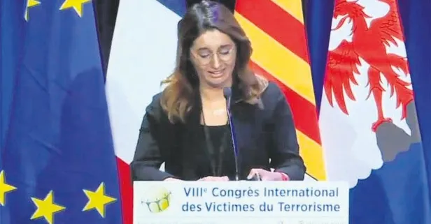 Terör mağduru TRT Kürdi Muhabiri Gülay Demir gözyaşlarını tutamadı