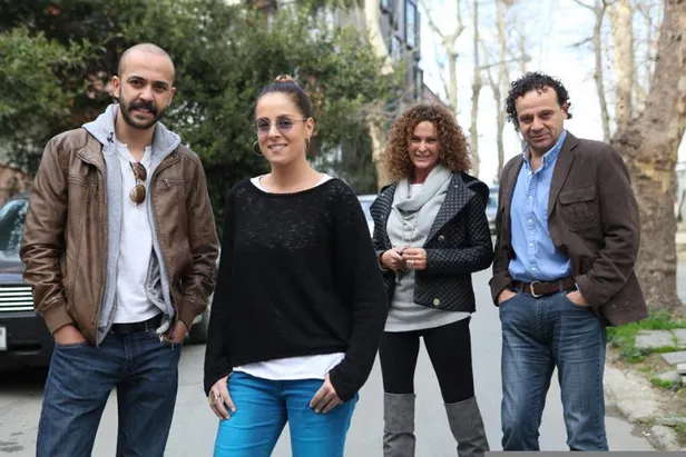 bu-dusman-cok-konusulur-cukurda-vedalar-sonrasi-olay-olacak-transfer-pabuclari-dama-atacak-1621681042317.jpg Bu düşman çok konuşulur! Çukur'da vedalar sonrası olay olacak transfer! Pabuçları dama atacak-4