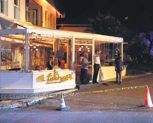 Ünlü kafeye kurşun yağmuru