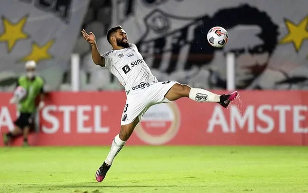 fenerbahce-sol-bek-ariyor-felipe-jonatan-gundemde-1659343541995.jpg Fenerbahçe sol bek arıyor! Felipe Jonatan gündemde-5