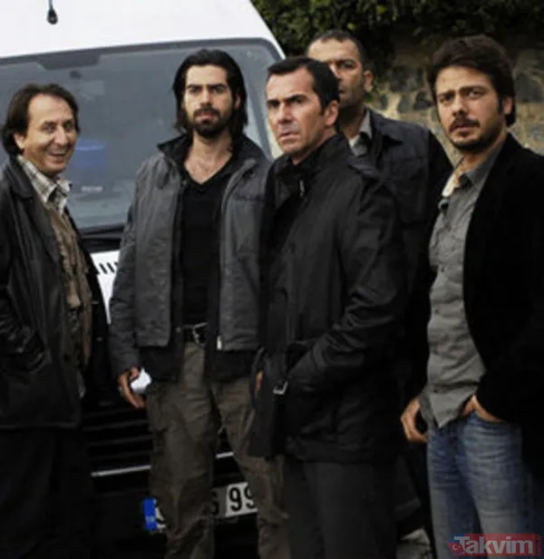 Ünlü Oyuncu, Sosyal Medya Hesabında Yaptığı Paylaşımlarla Da Ara Ara Magazin Gündeminde Yer Aldı.