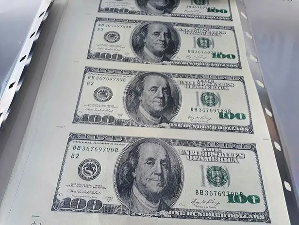 SON DAKİKA: Ataşehir'de sahte para basılan matbaaya polisin baskın anı kamerada-2