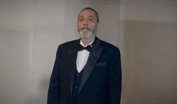 kurtlar-vadisinde-konseyin-en-can-alici-isimlerinden-birisiydi-ramoya-tufan-gibi-geliyor-sapkanin-ardindaki-kisi-1612160826158.jpg Kurtlar Vadisi'nde konseyin en can alıcı isimlerinden birisiydi! Ramo'ya tufan gibi geliyor! Şapkanın ardındaki kişi...-6