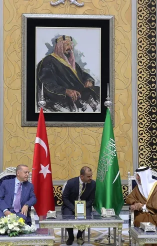 Başkan Erdoğan'dan Suudi Arabistan'a ziyaret! Kral Selman ve Veliaht Prens bin Selman ile görüştü