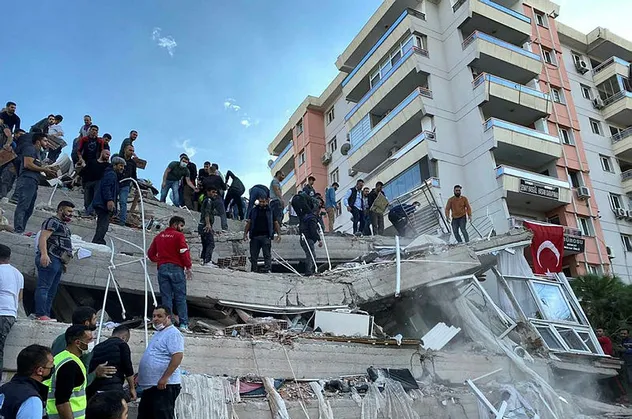 AB: Ege'deki deprem sonrası yardıma hazırız