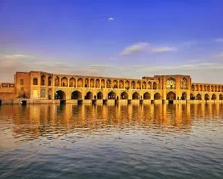 İsfahan, Tebriz ve Şiraz hangi ülkede yer alıyor?