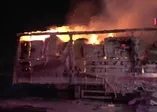 Karton yüklü tır'ın dorsesi alev alev yandı