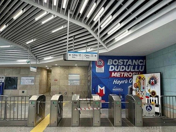 son-dakika-istanbullunun-cani-tehlikede-vezneciler-metro-istasyonunda-yangin-1694187835411.jpeg Güngören'de tramvay İmamoğlu ile İstanbul raydan çıktı! İlk günden öğrenciler derse yetişemedi: Ongun'dan "Büyükşehir Çalışıyor" pişkinliği-8