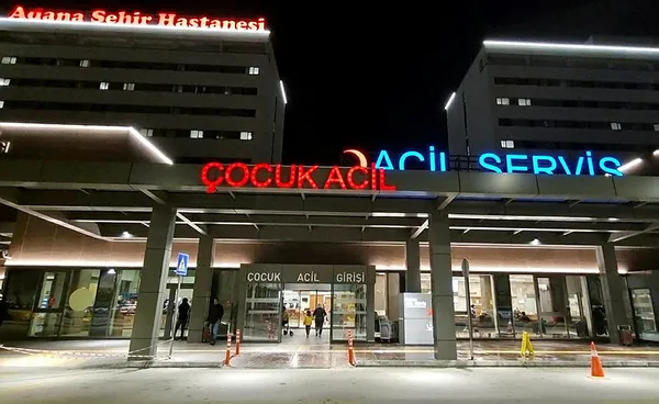 tek-elle-teli-tutunca-elektrik-carpmaz-diyen-genc-feci-sekilde-yanarak-can-verdi-1639374942458.jpg "Tek elle teli tutunca elektrik çarpmaz" diyen genç feci şekilde yanarak can verdi-2