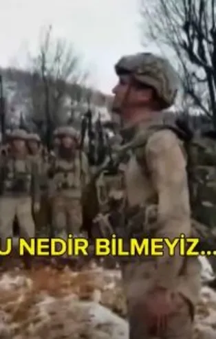 Komandolardan tüyler ürperten marş
