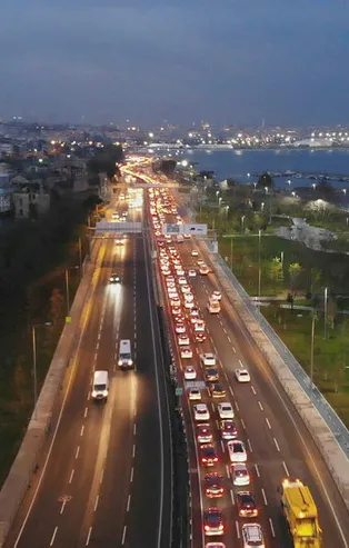 Son dakika: Avrasya Tüneli'nde kaza