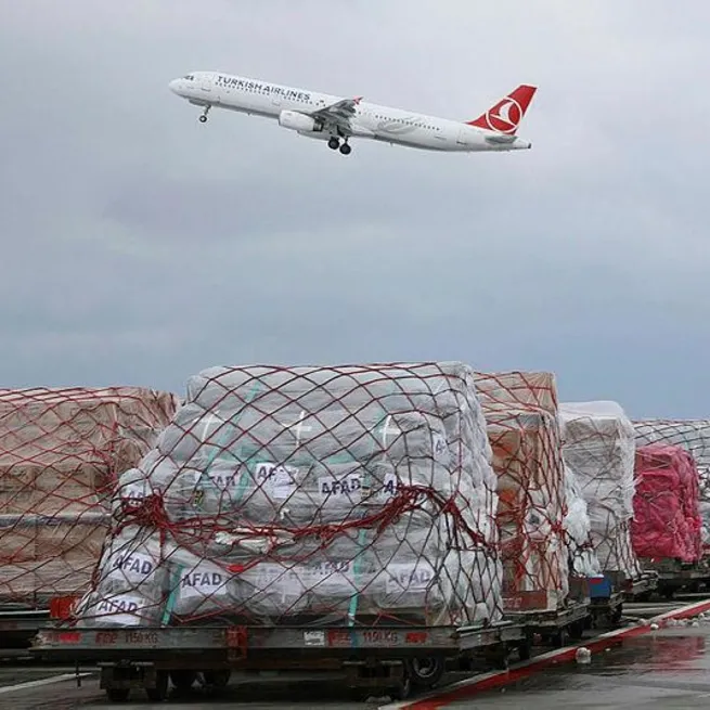THYden deprem bölgesine bin konut sözü! Bankalar, büyük holdingler, futbol takımları, gizli ya da açık milyarderler var mısınız?
