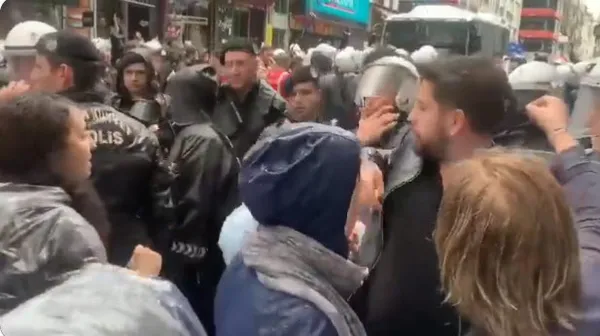 pkk-elebasi-duran-kalkan-talimat-verdi-hdp-milletvekilleri-uydu-ama-avuclarini-yaladilar-istedikleri-kalabalik-1655122148408.jpg PKK elebaşı Duran Kalkan talimat verdi HDP milletvekilleri uydu ama avuçlarını yaladılar! İstedikleri kalabalık toplanmadı-4