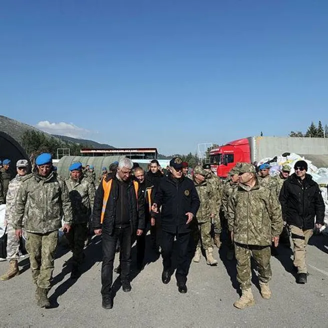 Milli Savunma Bakanı Hulusi Akar duyurdu: 25 bin 67 personel görevde